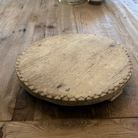 Rustic Wooden Round Riser - Picture 2 of 3